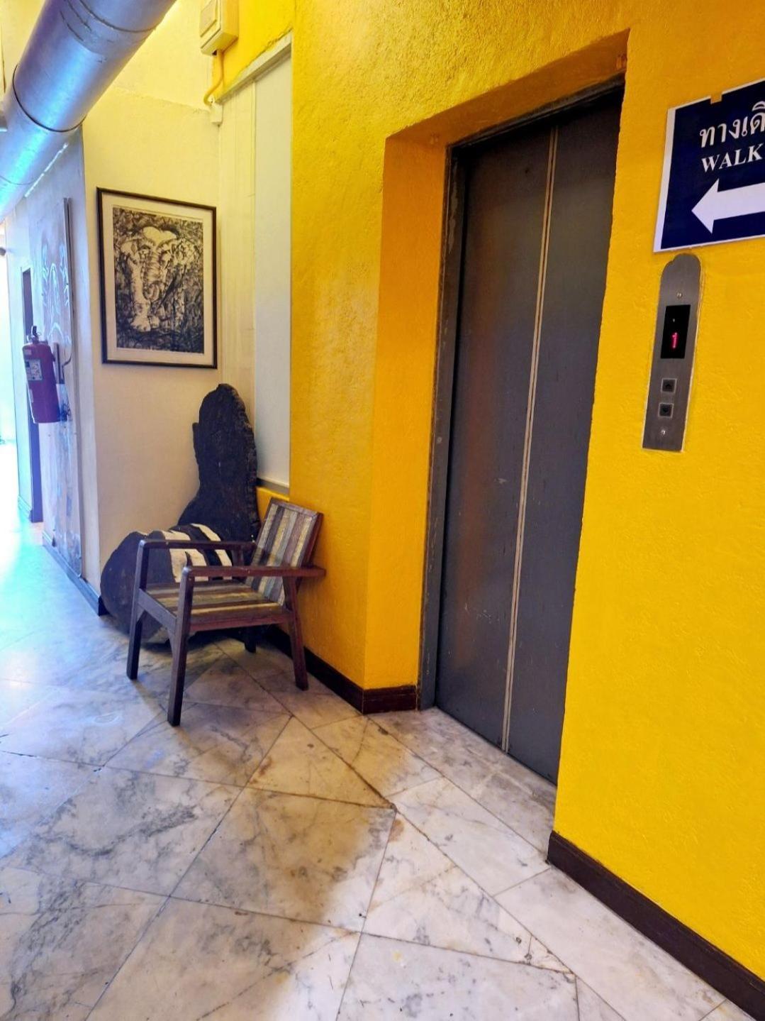 Auberge de jeunesse Ddm House à Bangkok Extérieur photo